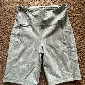 NWOT Lululemon swift speed high rise short